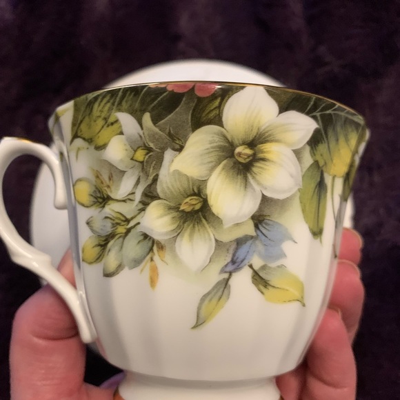 Duchess Tea Cup and Saucer Like New! - Picture 2 of 6